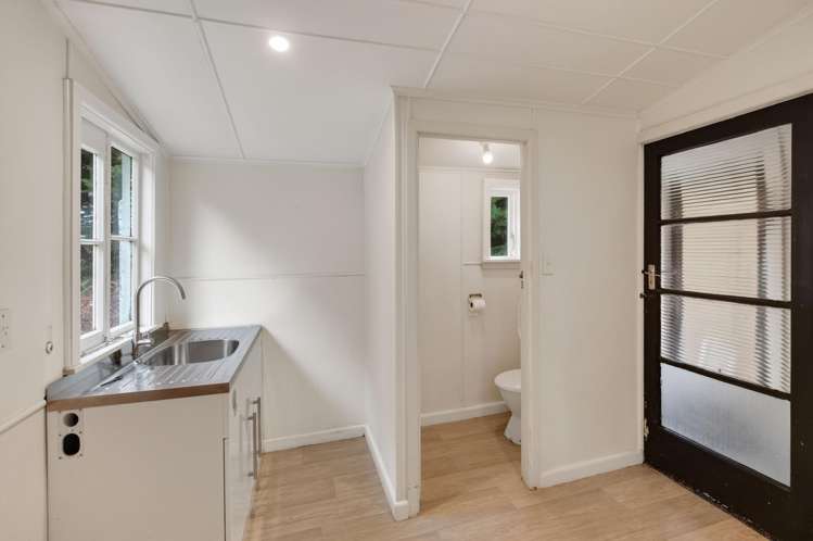 325 Curraghs Road Rolleston_30