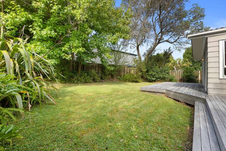 82a Beach Road Mellons Bay_20