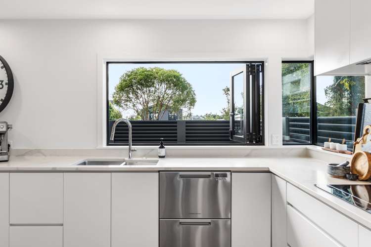 1/4 Lynch Street Point Chevalier_6