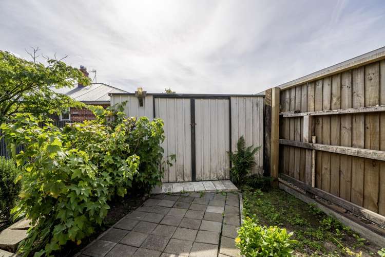 13 Raymond Street West End_17