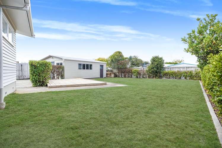 24 Ashurst Avenue Pukete_15