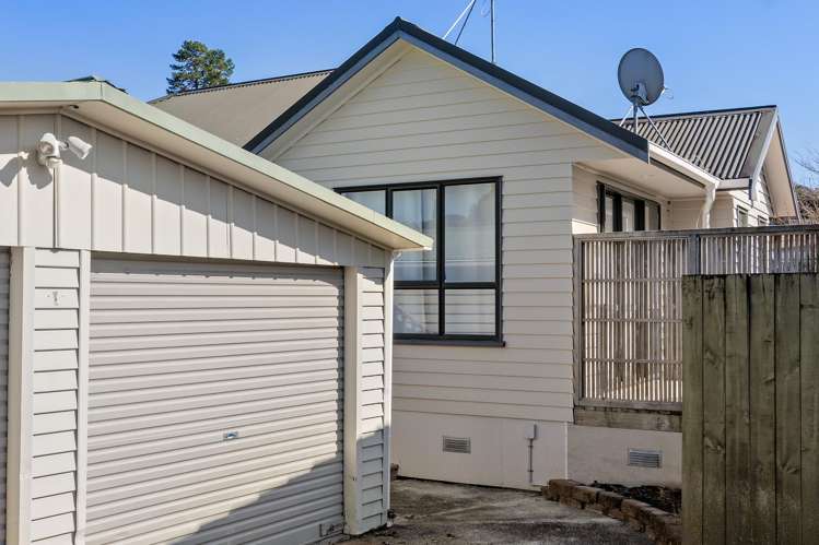 8a Coey Place Glen Eden_20