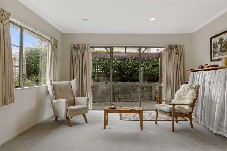 35 Lakeridge Close_5