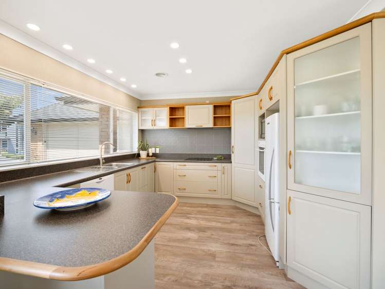 4 Merlin Close Huntington_13