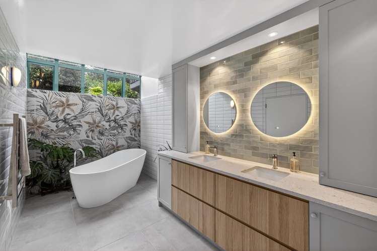 56 Little John Drive Bellevue_15