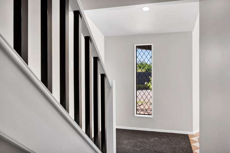 9 County Drive Hawera_12