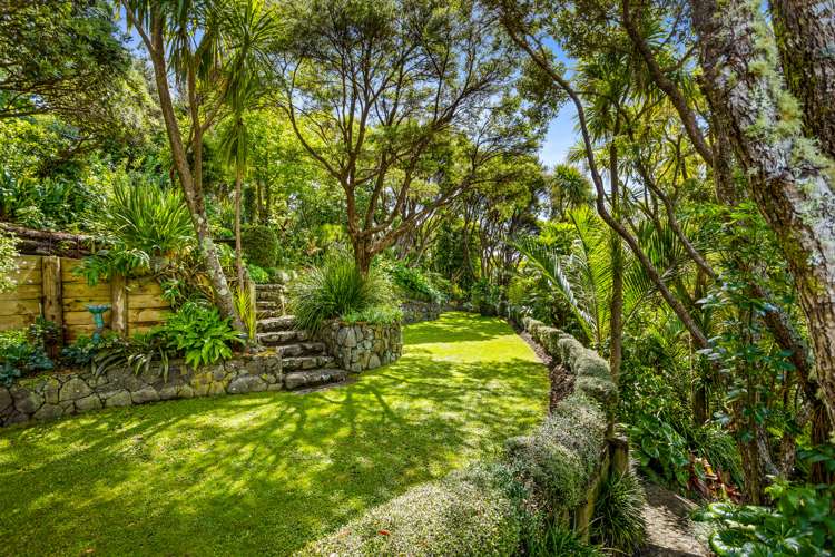 66 Piha Road Piha_49