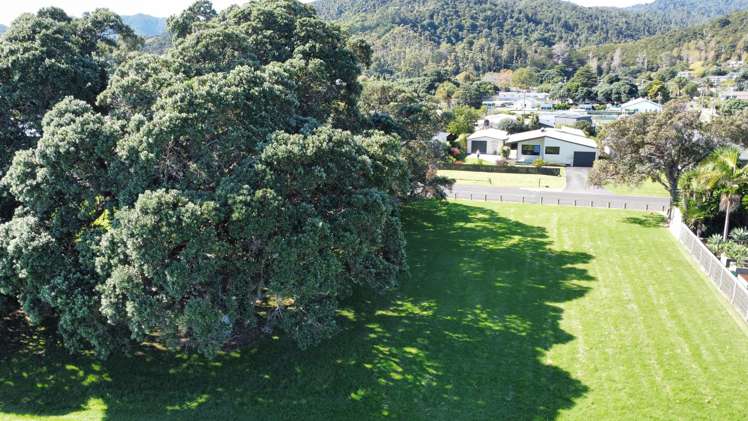 8 Seaview Avenue Te Puru_22
