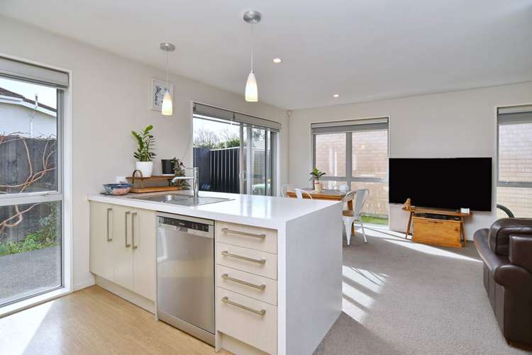 2/58 Sylvan Street Hillmorton_8