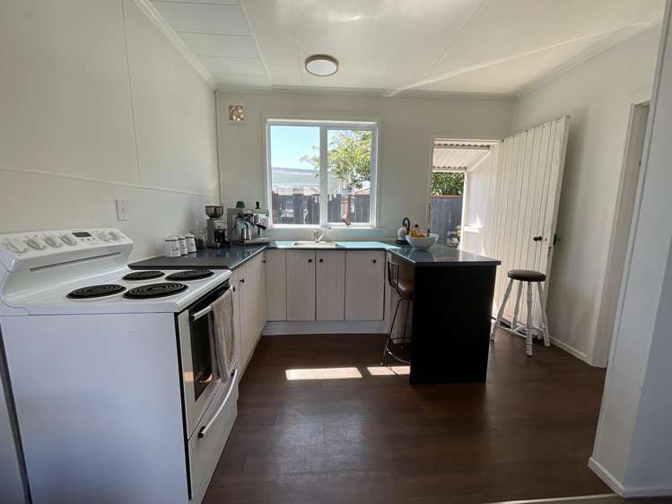 2/14 Karamu Street Strandon_1