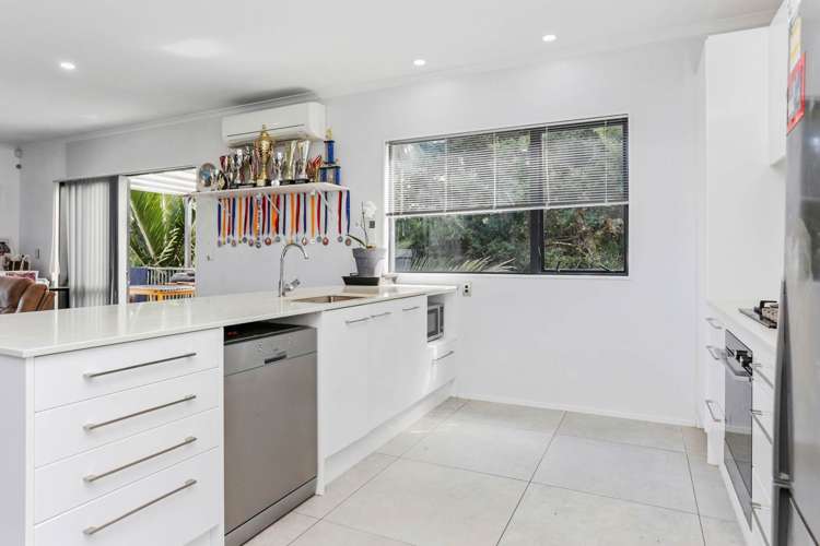 54 The Enclave Totara Heights_4