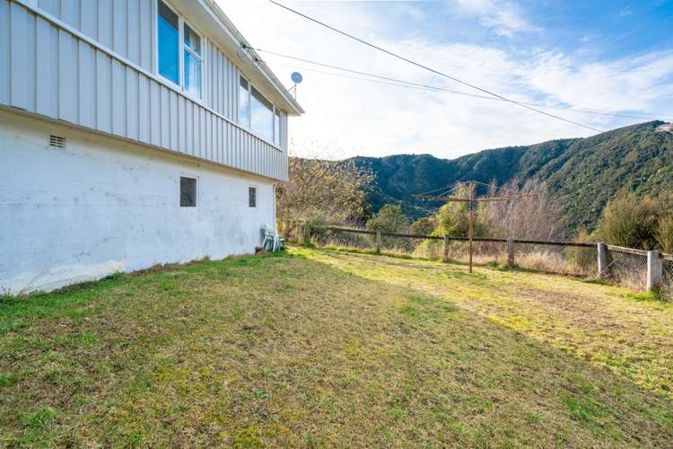 20 Tui Terrace Waipori Falls_21