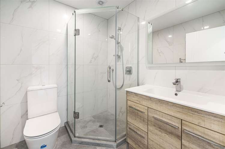 71c Glenmore Road Sunnyhills_11