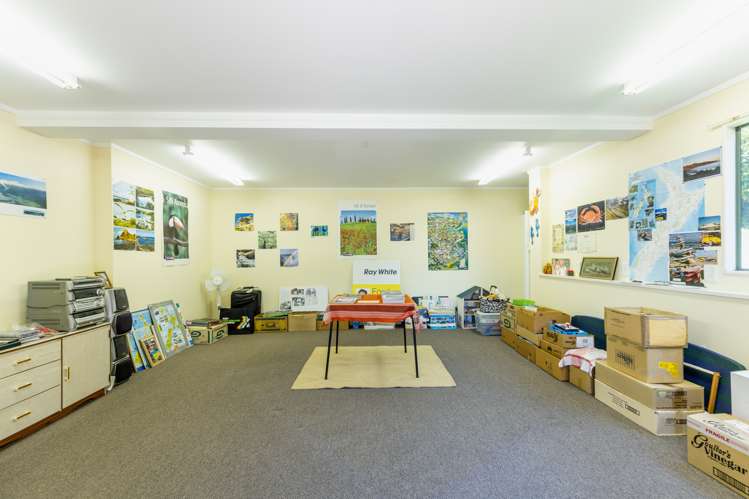 48 Olympus Way Richmond_14