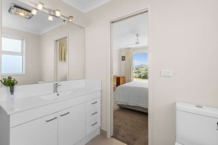 11 Sue Place Mahora_12