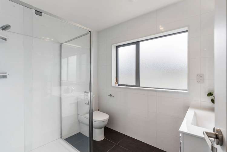 11 Flavell Drive Orewa_15