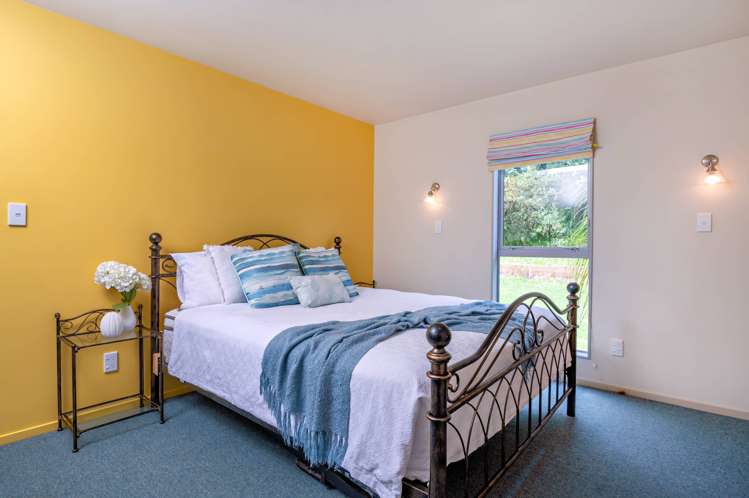 1 Ohakana Is Whakatane Surrounds_13