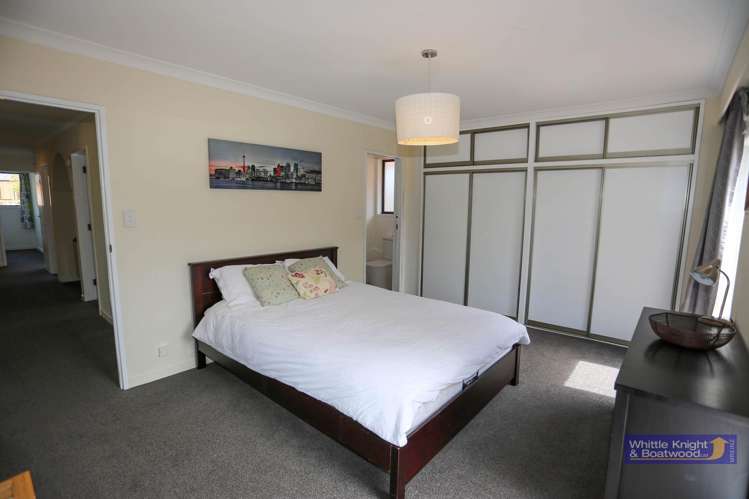 6 Holmcroft Court Cracroft_11