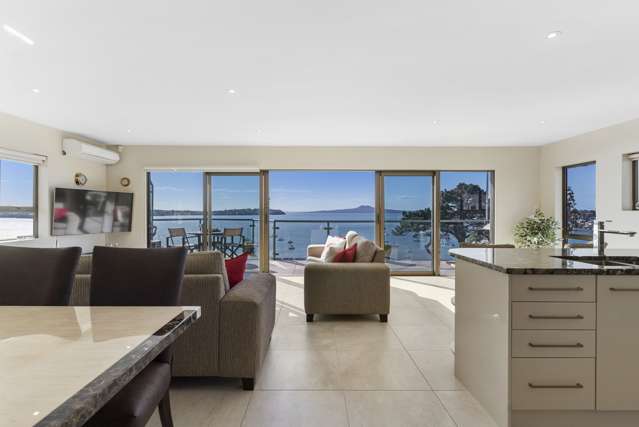 2/37 Takutai Avenue Half Moon Bay_1