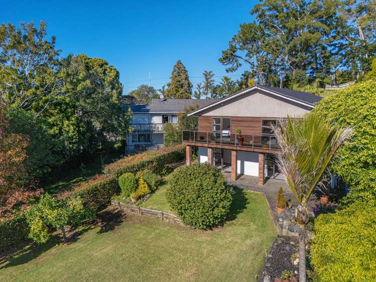 24 Tawhana Crescent Red Beach_18
