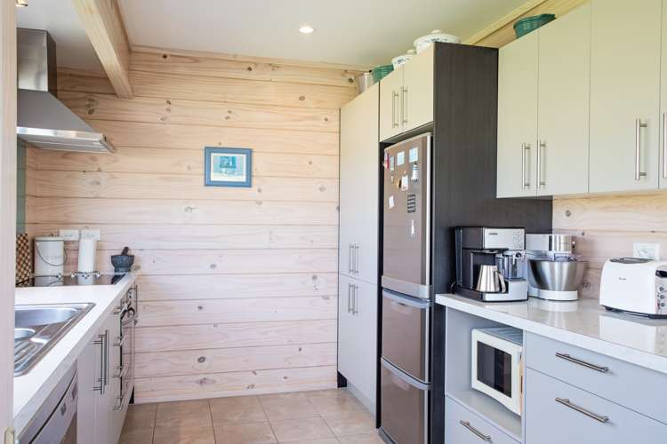 17 Hibiscus Avenue Cable Bay_7