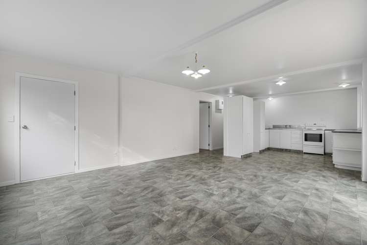 8 Meander Drive Welcome Bay_12