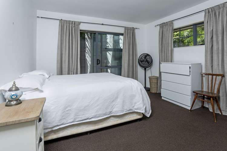 25 Langana Avenue Browns Bay_12