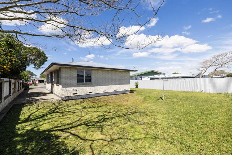 23 Liverpool Crescent Flaxmere_14