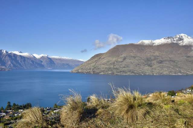 19 Von Place Fernhill/Sunshine Bay_1