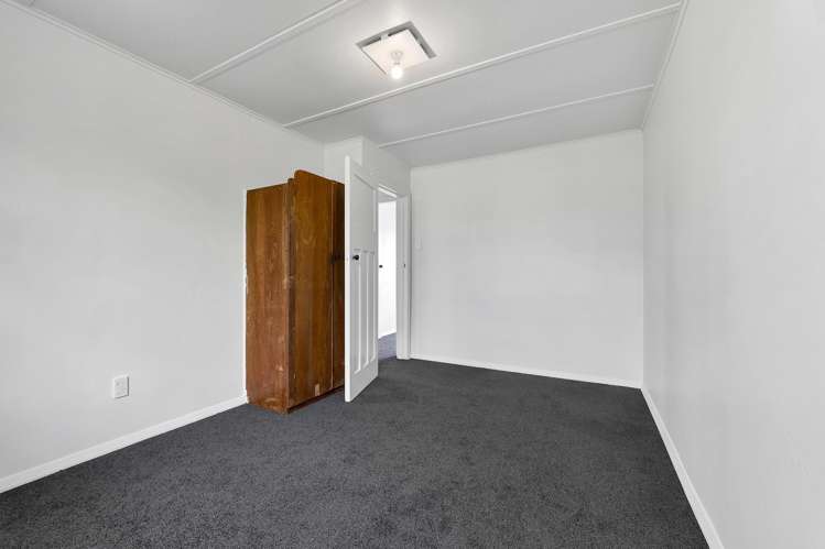 1 Vogel Street + 2 Laurent VC Street Hawera_20