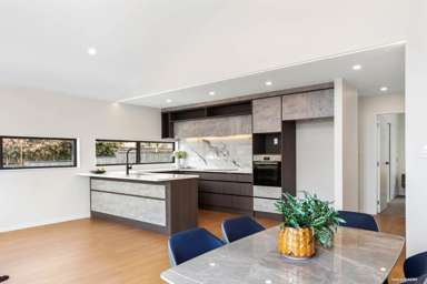 10-12 White Heron Drive_4