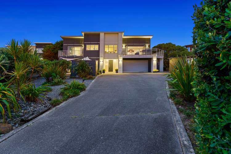 11 Pharazyn Avenue Waikanae Beach_16