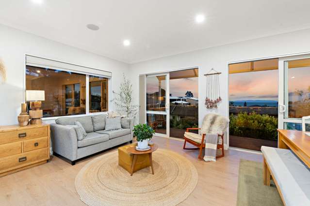 89e William Bayes Place Red Beach_2