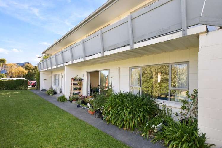 1-5/2 Douglas Street Lincoln_3