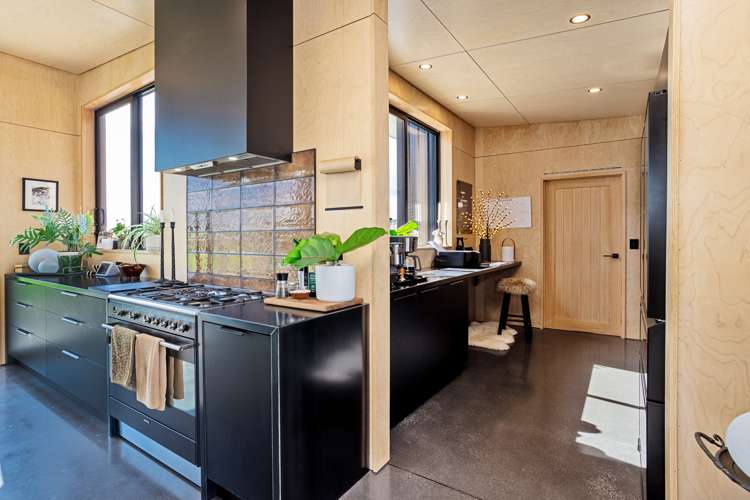 68 Sunrise Drive Seaward Bush_7