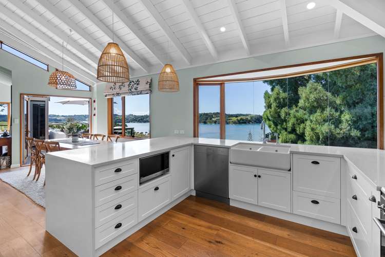 8 Martin Road Matakana_11