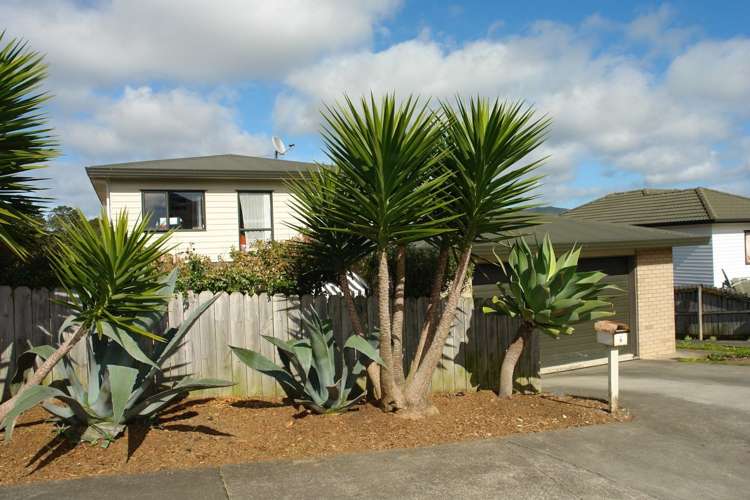 9 Vanhest Way Ranui_13