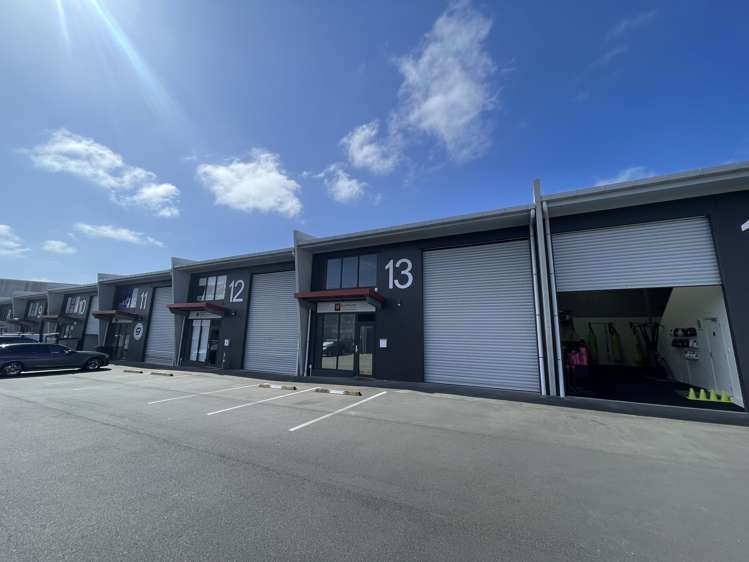 13/3 Workspace Drive Hobsonville_5