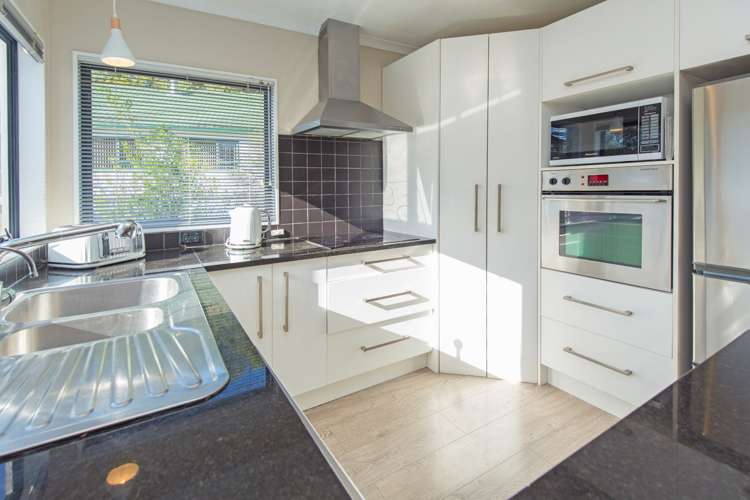 33b Cedar Terrace Stanmore Bay_5