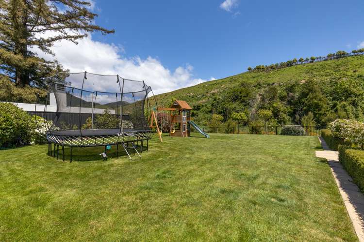 48 Sunningdale Drive Stoke_16