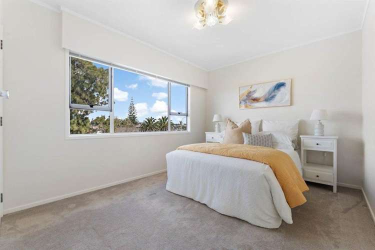 84 Gossamer Drive Pakuranga Heights_15