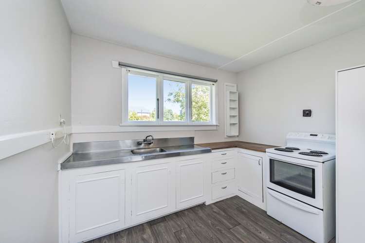 2 Lee Street Southbridge_5