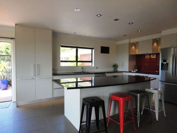 69 Awanui Rise Papakura_12