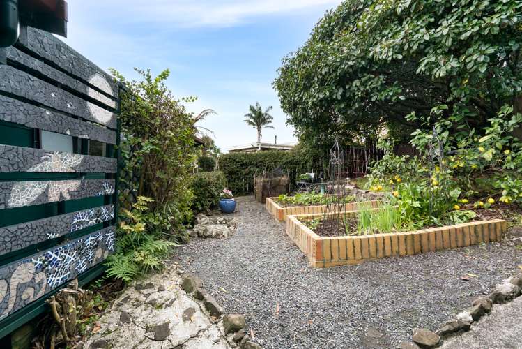 1/49 Withers Road Glen Eden_16