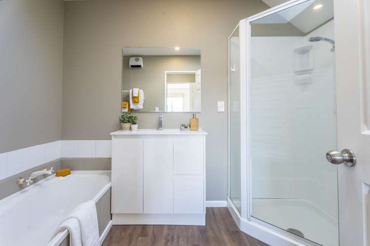 12 Ronald Woolf Place Churton Park_16