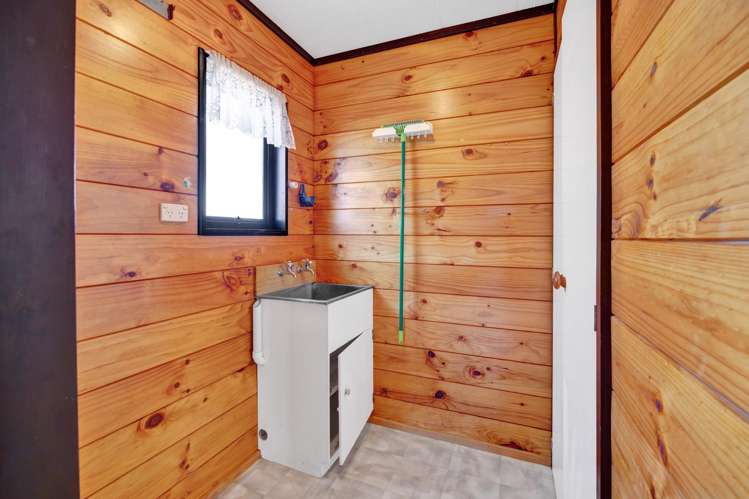 11 Heather Lea Hawera_19