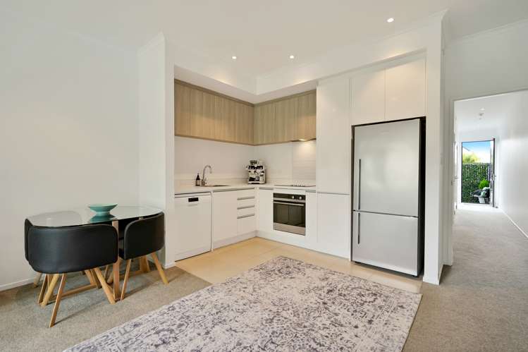 98 Squadron Drive Hobsonville_12