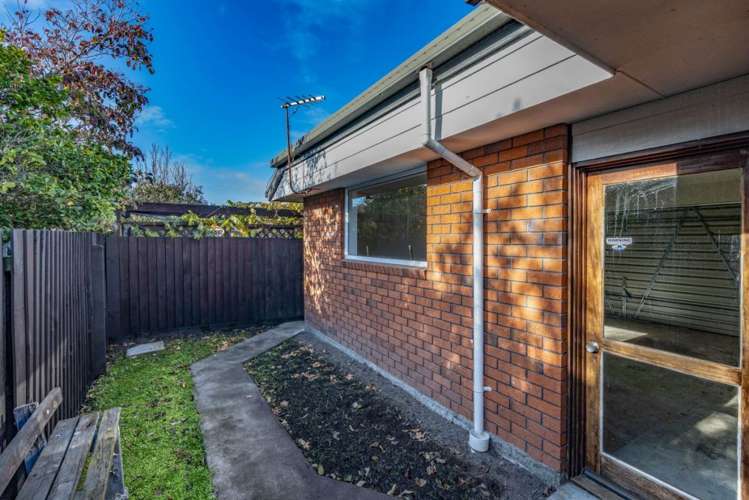 2/5 Tuscany Place Beckenham_19