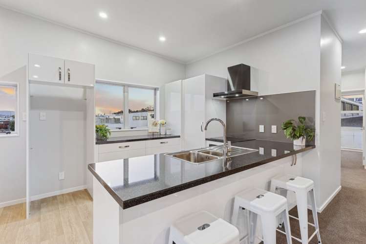 4/66 Glenmall Place Glen Eden_10