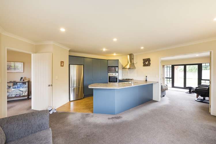 20 Henley Court Highbury_5